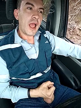 Snapshot of Blackaxes chatting on 11.12.25 Blackaxes online show from 11.12.25