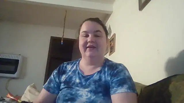 Snapshot of LittleBunny3 chatting on 10.12.25 LittleBunny3 online show from 10.12.25