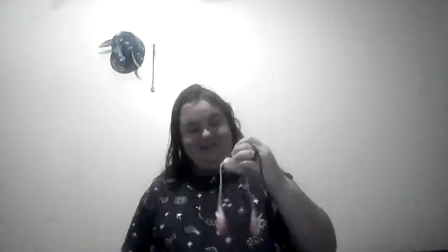 Snapshot of LittleBunny3 chatting on 12.02.25 LittleBunny3 online show from 12.02.25