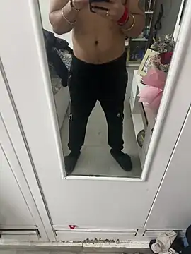 Snapshot of 7_INCH_MONSTER chatting on 02.15.26 7 INCH MONSTER online show from 02.15.26