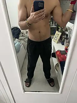 Snapshot of 7_INCH_MONSTER chatting on 02.21.26 7 INCH MONSTER online show from 02.21.26