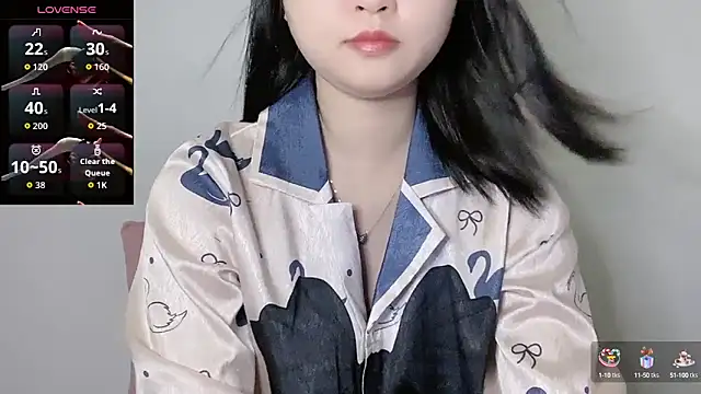 Snapshot of leisure_crime23 chatting on 09.19.25 leisure crime23 online show from 09.19.25