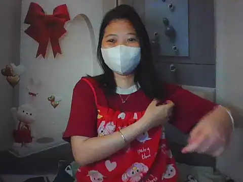 Snapshot of leisure_crime23 chatting on 10.10.25 leisure crime23 online show from 10.10.25