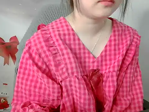 Snapshot of leisure_crime23 chatting on 11.26.25 leisure crime23 online show from 11.26.25