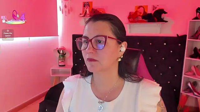 Snapshot of D_Martii chatting on 10.02.25 D Martii online show from 10.02.25