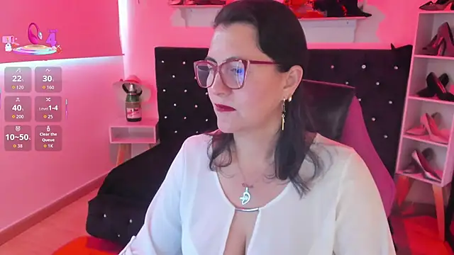 Snapshot of D_Martii chatting on 10.04.25 D Martii online show from 10.04.25