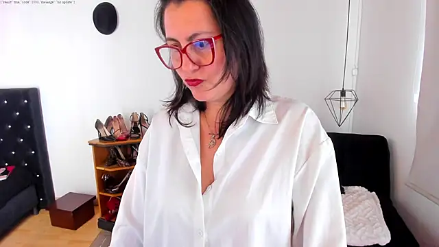 Snapshot of D_Martii chatting on 10.26.25 D Martii online show from 10.26.25