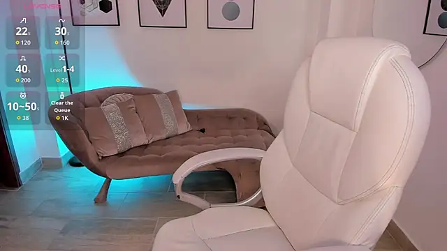 Snapshot of Beverly_johnson chatting on 10.01.25 Beverly johnson online show from 10.01.25