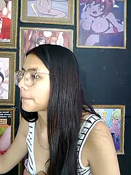 Snapshot of SofieLove_01 chatting on 10.11.25 SofieLove 01 online show from 10.11.25