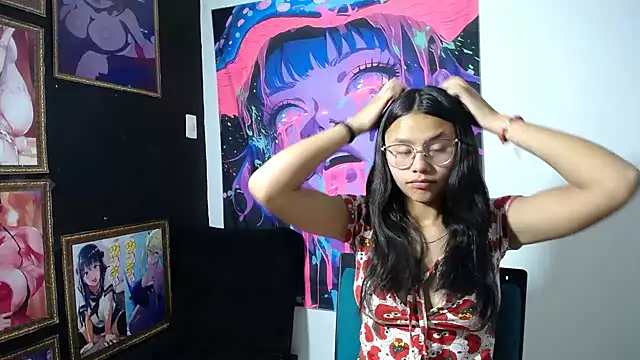 Snapshot of SofieLove_01 chatting on 11.07.25 SofieLove 01 online show from 11.07.25