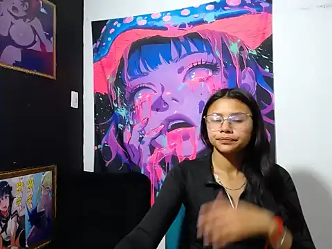 Snapshot of SofieLove_01 chatting on 11.12.25 SofieLove 01 online show from 11.12.25