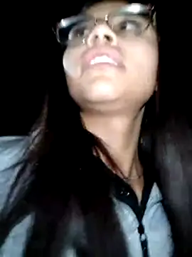 Snapshot of SofieLove_01 chatting on 12.04.25 SofieLove 01 online show from 12.04.25