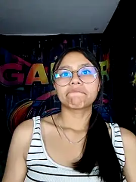 SofieLove 01 online show from 04.25.26