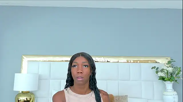 Snapshot of MadeleineHocker chatting on 09.15.25 MadeleineHocker online show from 09.15.25