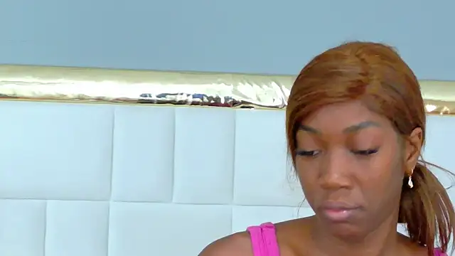 Snapshot of MadeleineHocker chatting on 09.30.25 MadeleineHocker online show from 09.30.25