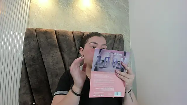 leilapons online show from 11.05.25