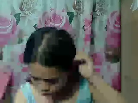 Snapshot of exoticpinay_dolly chatting on 06.11.26 exoticpinay dolly online show from 06.11.26