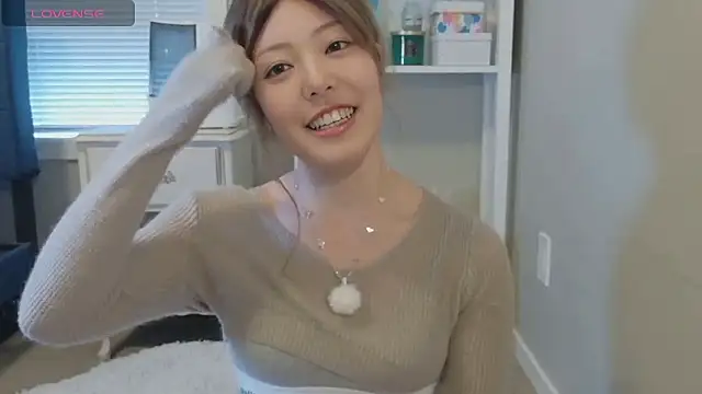 Nana with online show from 02.07.26