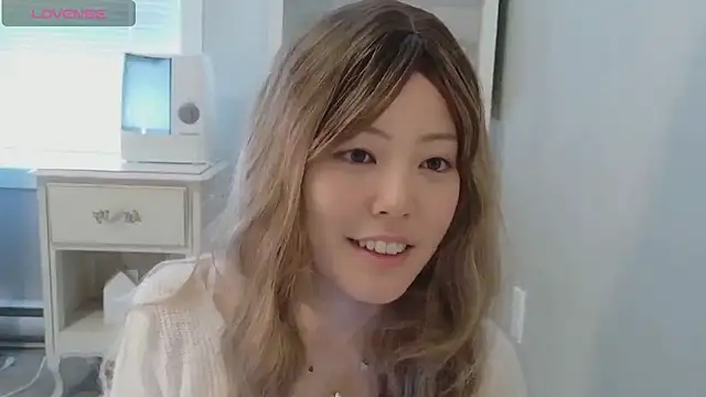 Nana with online show from 03.09.26