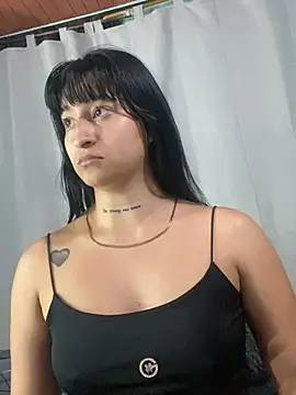 EVAH LEE  online show from 02.06.26