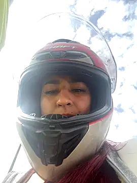 Snapshot of JuliethaDemon_ chatting on 09.19.25 JuliethaDemon online show from 09.19.25