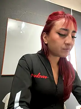 Snapshot of JuliethaDemon_ chatting on 09.25.25 JuliethaDemon online show from 09.25.25