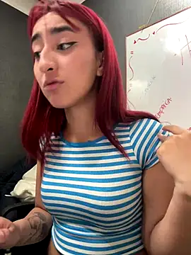 Snapshot of JuliethaDemon_ chatting on 10.07.25 JuliethaDemon online show from 10.07.25