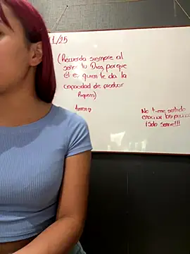 Snapshot of JuliethaDemon_ chatting on 11.11.25 JuliethaDemon online show from 11.11.25