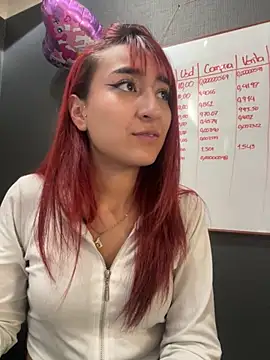 Snapshot of JuliethaDemon_ chatting on 11.13.25 JuliethaDemon online show from 11.13.25