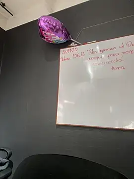 Snapshot of JuliethaDemon_ chatting on 11.28.25 JuliethaDemon online show from 11.28.25