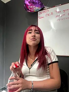 Snapshot of JuliethaDemon_ chatting on 11.29.25 JuliethaDemon online show from 11.29.25