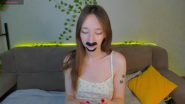 Snapshot of Miche1le_Allenne chatting on 11.14.25 Miche1le Allenne online show from 11.14.25