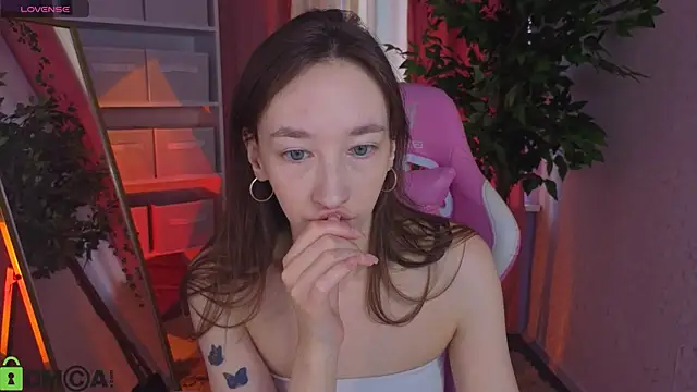 Snapshot of Miche1le_Allenne chatting on 07.22.26 Miche1le Allenne online show from 07.22.26