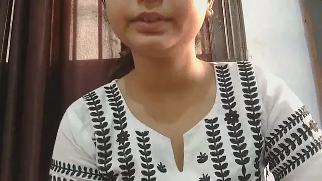 Snapshot of Cute-Bacchi chatting on 09.18.25 Cute-Bacchi online show from 09.18.25