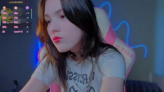 Snapshot of Sophie_SkyAngel chatting on 06.05.26 Sophie SkyAngel online show from 06.05.26