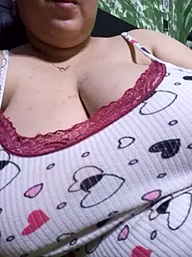 Snapshot of Karima_One_ chatting on 09.11.25 Karima One  online show from 09.11.25