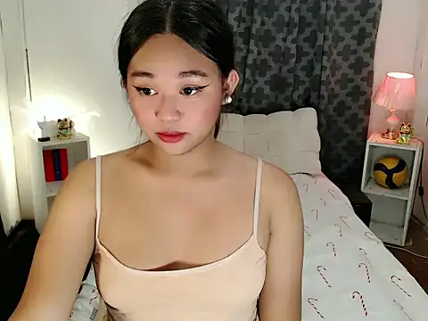 Malia cummer online show from 03.17.26