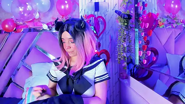 Snapshot of Akane_Hikari_ chatting on 02.04.26 Akane Hikari online show from 02.04.26