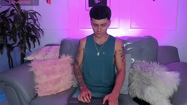 Leo santoro online show from 02.13.26