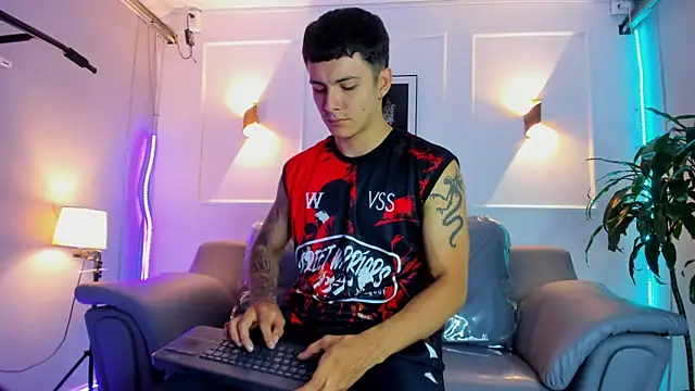 Leo santoro online show from 04.24.26