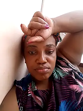 Snapshot of SexyKiarah chatting on 10.18.25 SexyKiarah online show from 10.18.25