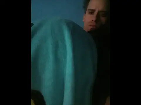 Snapshot of alex-golden chatting on 11.23.25 alex-golden online show from 11.23.25