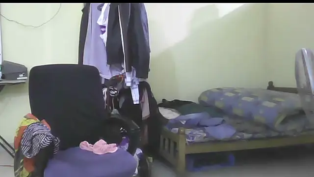 femboyslqueen online show from 09.18.25