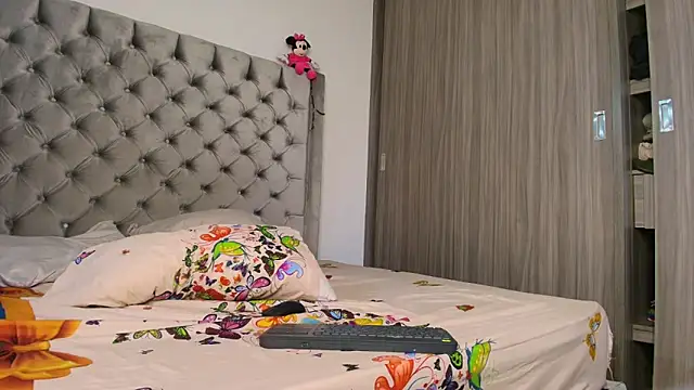 dreamsussi online show from 10.28.25