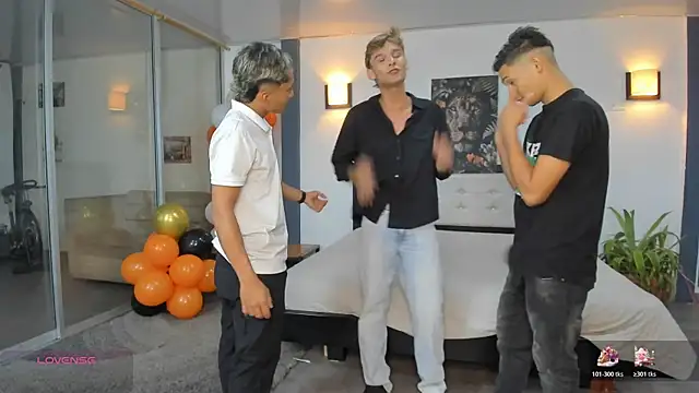 Bisexlifehot   online show from 11.21.25