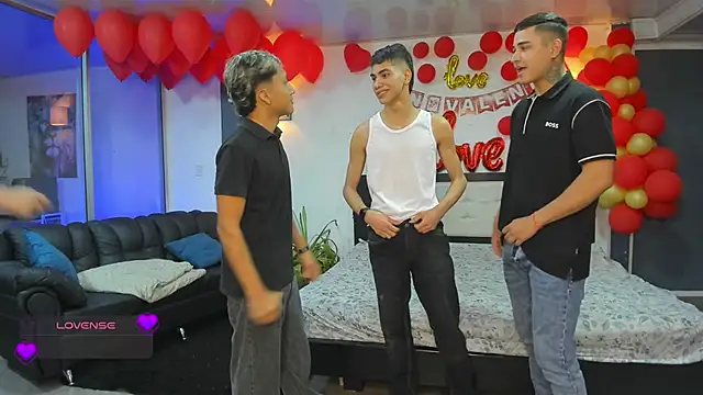 Bisexlifehot   online show from 02.19.26