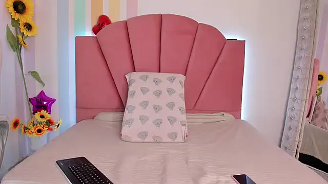 Amy Bunnie 18 online show from 10.17.25