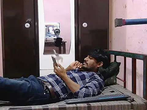 Snapshot of krishjaat43 chatting on 10.30.25 krishjaat43 online show from 10.30.25