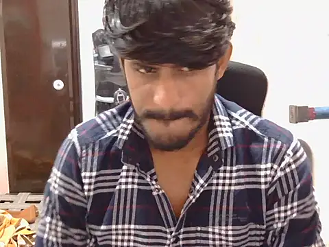 Snapshot of krishjaat43 chatting on 11.04.25 krishjaat43 online show from 11.04.25