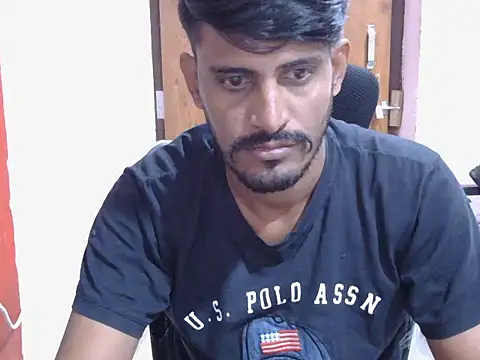 Snapshot of krishjaat43 chatting on 11.11.25 krishjaat43 online show from 11.11.25